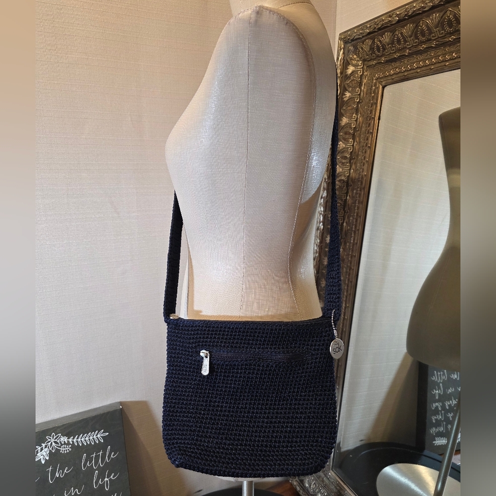 Y2K The Sak • Vintage Navy Crochet Bag.  EUC.